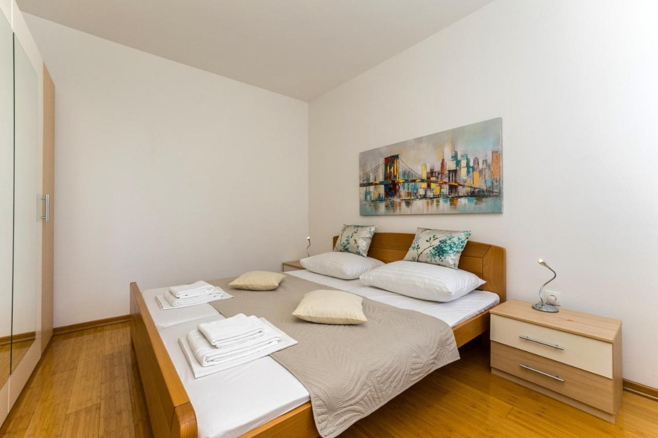 נובליה Summer Breeze Pool Apartments מראה חיצוני תמונה